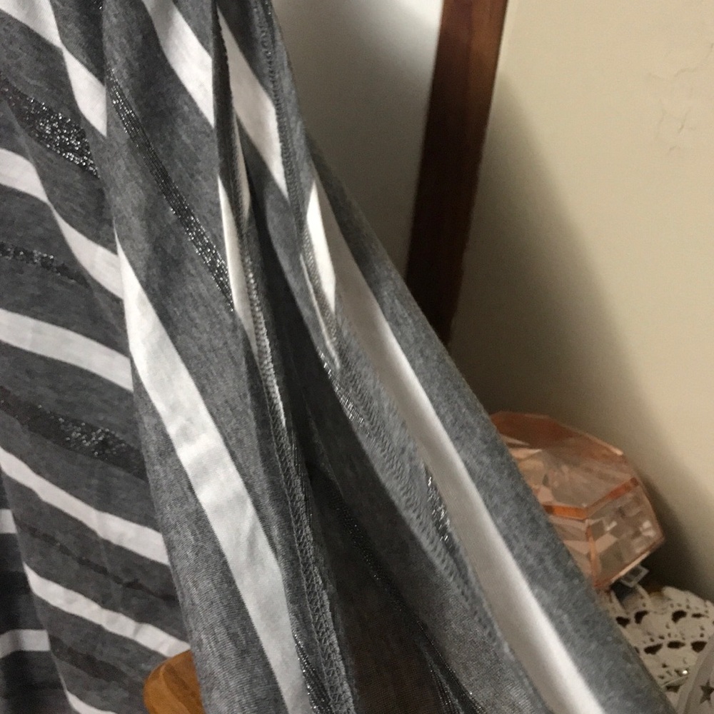 Cato Gray and White Striped Scoop Neck Women's Top - Picture 4 of 7